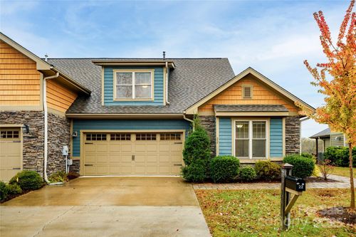 22 Craftsman View Dr, Asheville, NC, 28804-8813 | Card Image