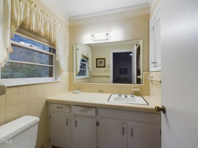 Bedroom 1 bath | Image 16
