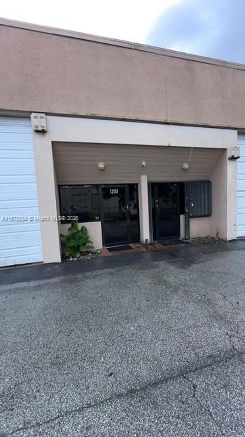 12153 Sw 131st Ave, Miami, FL, 33186-6472 | Card Image