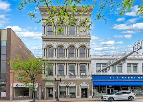 132 S Main St, City of Greensburg, PA, 15601 | Card Image