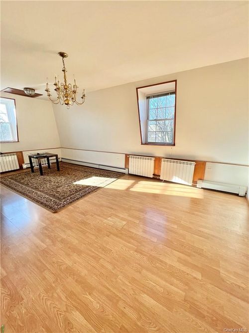 210 Union Ave, Mamaroneck, NY, 10543-2680 | Card Image