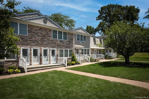 ma16-80 Fairfield Way, Smithtown, NY, 11725 | Card Image