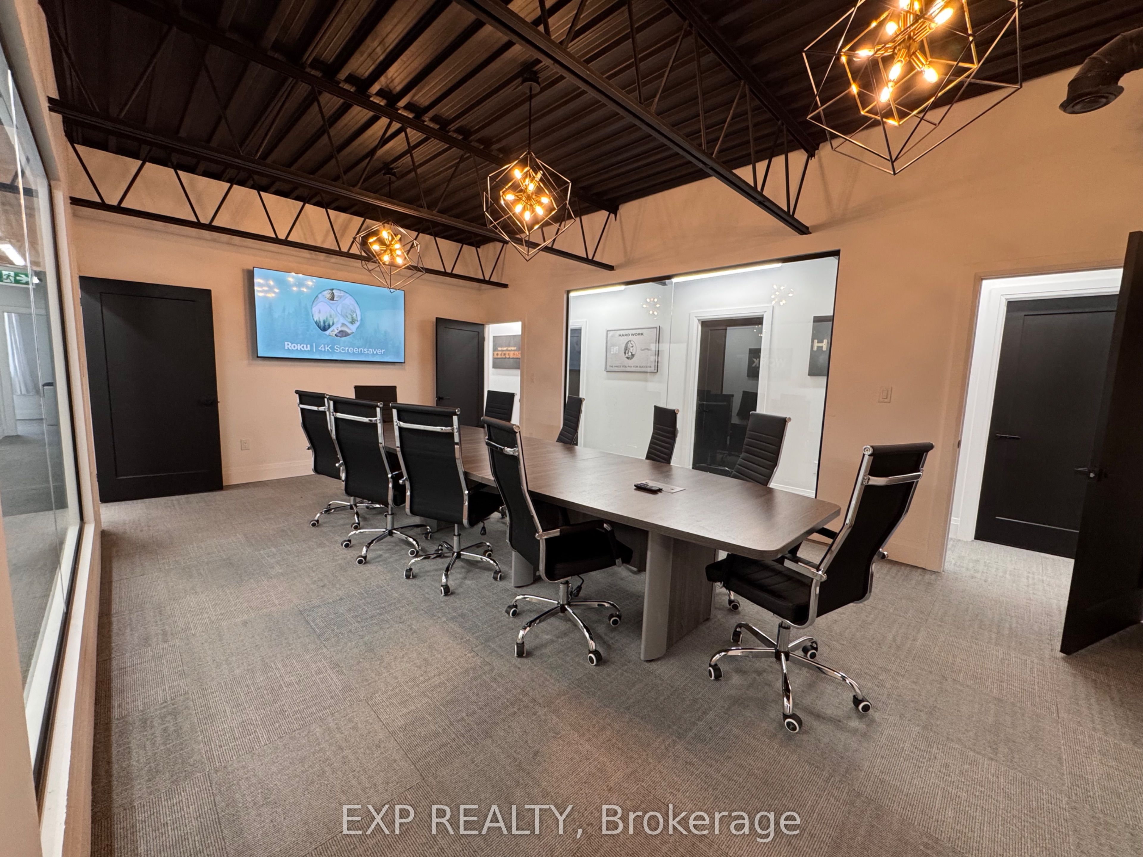 Commercial Lease in Hamilton