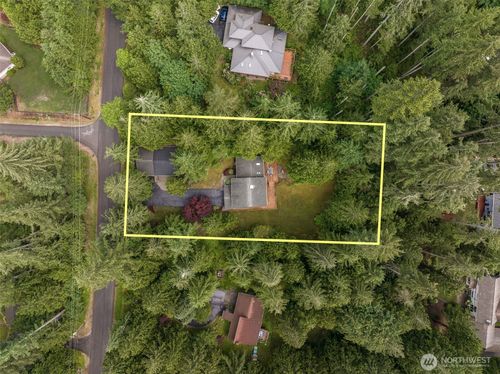 26055 Se 152nd St, Issaquah, WA, 98027-8262 | Card Image