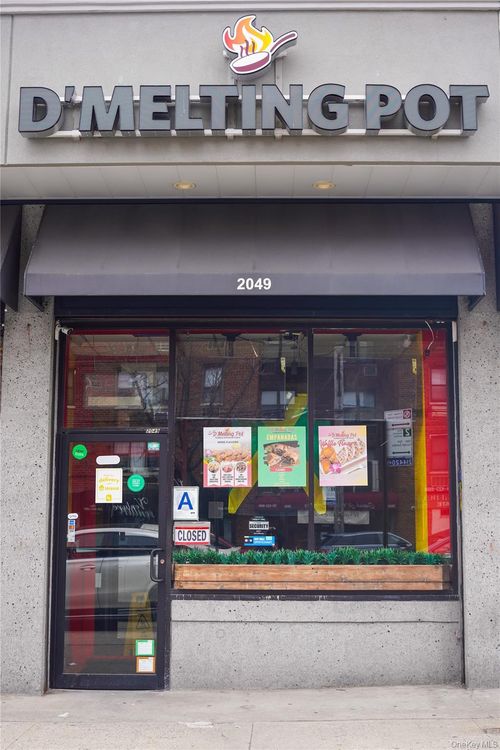 2049 Williamsbridge Rd, Bronx, NY, 10461-1606 | Card Image