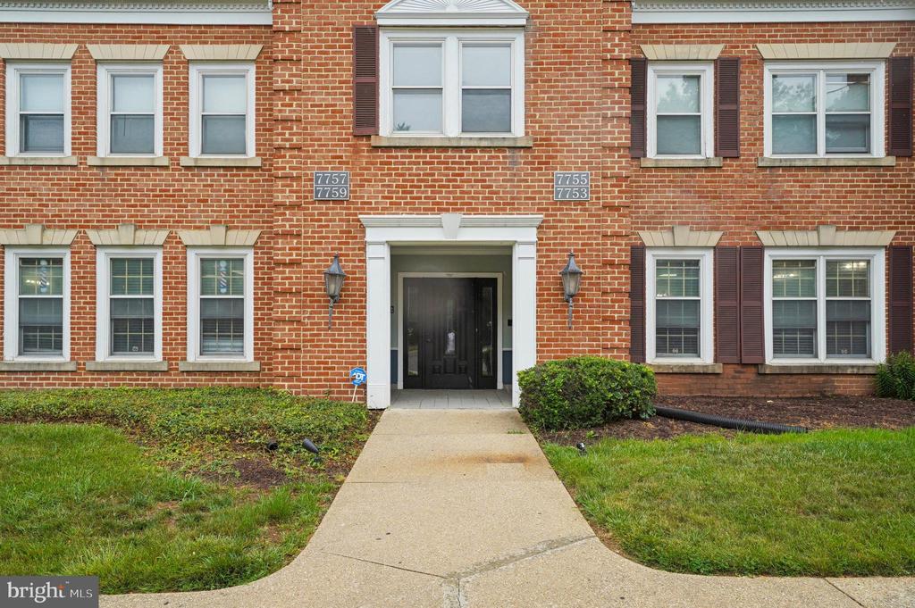 Commercial Sale in GREENBELT
