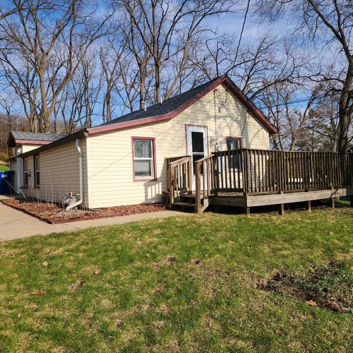307 Bluff Ave, Saint Charles, MN, 55972-1321 | Card Image