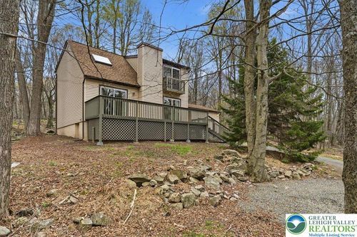 2231 Overlook Dr, Tobyhanna, PA, 18466-3717 | Card Image