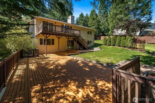 22706 Ne 12th Pl, Sammamish, WA, 98074-6813 | Card Image