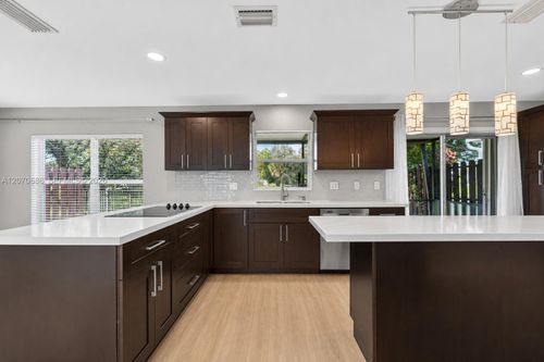 4848-4848 Grapevine Way, Davie, FL, 33331-3358 | Card Image