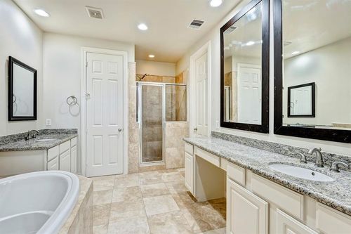 2514 Maxroy St, Houston, TX, 77007-1063 | Card Image