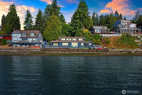 8623 E Caraway Rd, Port Orchard, WA, 98366-8569 | Card Image