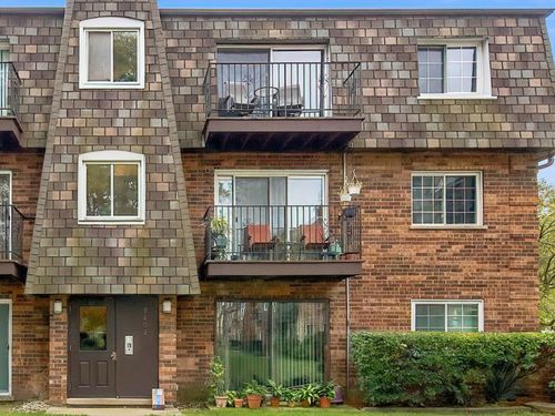 3w-9402 Bay Colony Dr, Des Plaines, IL, 60016-3672 | Card Image