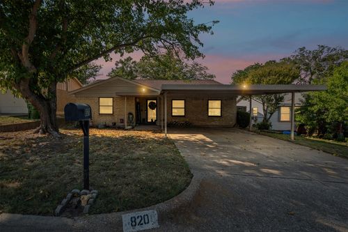 820 Lake View Rdg, White Settlement, TX, 76108-3016 | Card Image