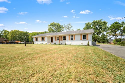 813 Brookhaven Cir, Shelbyville, TN, 37160-4801 | Card Image