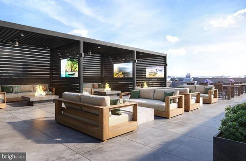 1b-719-922 N Broad St, PHILADELPHIA, PA, 19130-2466 | Card Image