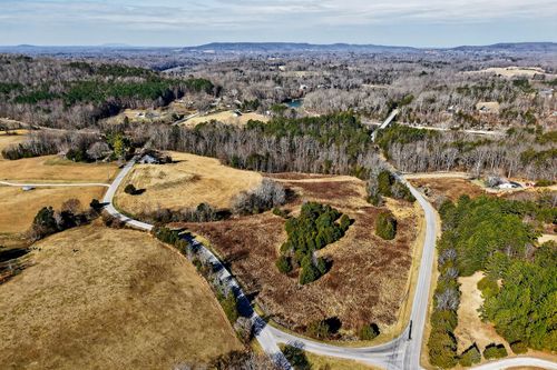 305 Caney Bend Rd, Doyle, TN, 38559-2902 | Card Image