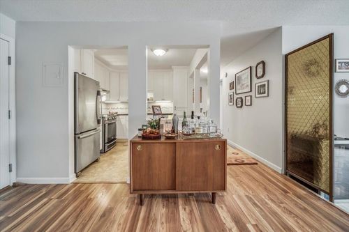 apt-320-4820 Park Commons Dr, Saint Louis Park, MN, 55416-2645 | Card Image