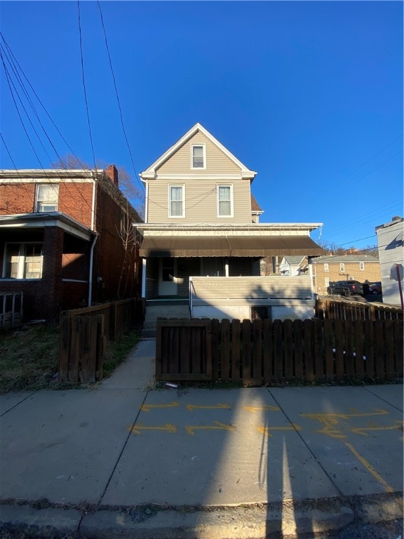 Woodward Ave, Mc Kees Rocks, PA 15136