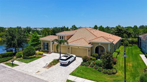 11603 Bluebird Pl, LAKEWOOD RANCH, FL, 34211-2622 | Card Image