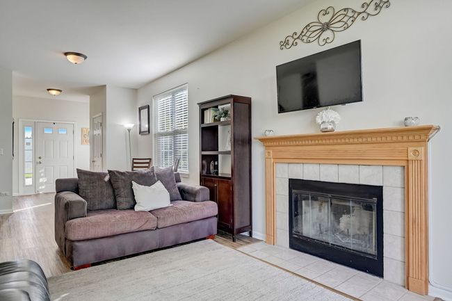 3070 - 3070 Falling Waters Ln, Condo with 2 bedrooms, 2 bathrooms and null parking in Lindenhurst IL | Image 7