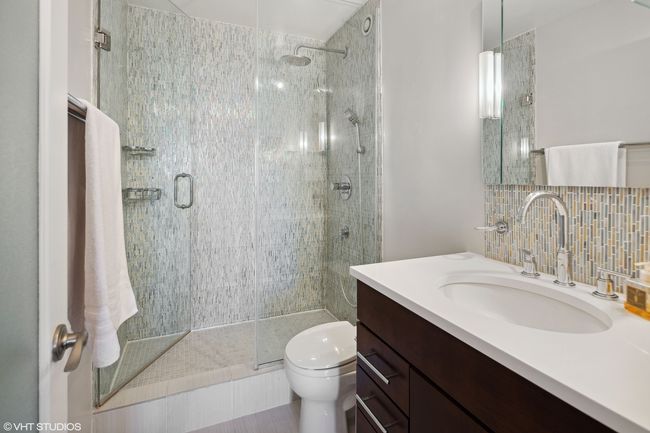 APT-2703 - 1122 N Clark St, Condo with 2 bedrooms, 2 bathrooms and 1 parking in CHICAGO IL | Image 15