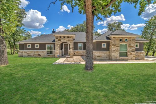 221 Cibolo Ridge Dr, La Vernia, TX, 78121-5950 | Card Image