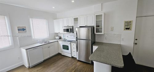 apt-3d-842 Meridian Ave, Miami Beach, FL, 33139-5790 | Card Image