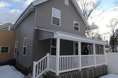 5 Green St, Exeter, NH, 03833-1705 | Card Image