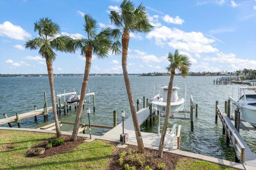 165 Marina Del Rey Ct, CLEARWATER BEACH, FL, 33767-2948 | Card Image