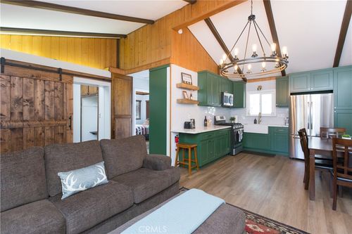 862 Berne Dr, Crestline, CA, 92325-9669 | Card Image