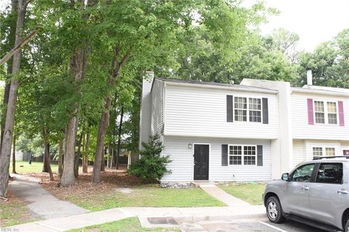31 Oneonta Dr, Newport News, VA, 23602-2066 | Card Image
