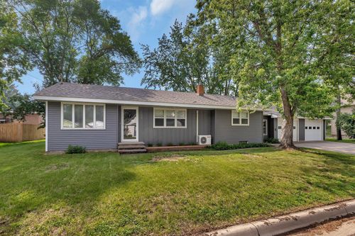 109 1st Ave Se, Saint Joseph, MN, 56374-9820 | Card Image