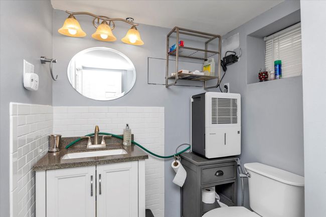 2 - 48 206 Th St, Home with 5 bedrooms, 2 bathrooms and 3 parking in Oakland Gardens NY | Image 18