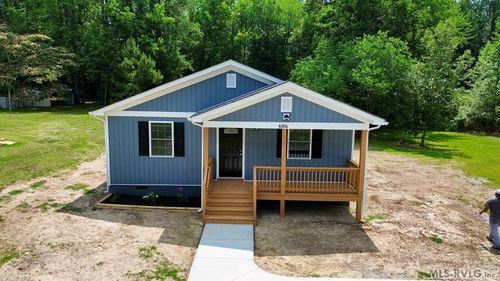 606 Lakeside Dr, Emporia, VA, 23847 | Card Image