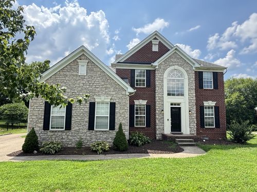 1055 Avery Trace Cir, Hendersonville, TN, 37075-7202 | Card Image