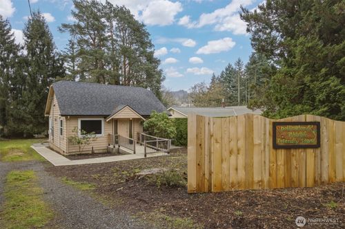 125 34th St, Bellingham, WA, 98225-6058 | Card Image