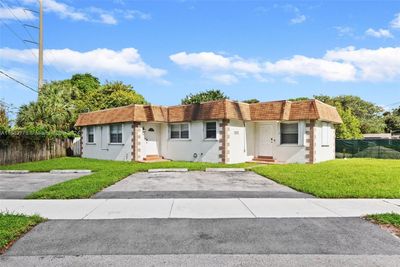 201 Columbus Pkwy, Home with 0 bedrooms, 0 bathrooms and 4 parking in Hollywood FL | Image 1