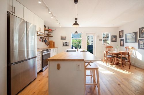 38228 Eaglewind Blvd, Squamish, BC, V8B0T2 | Card Image