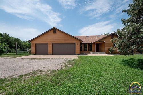 4540 Nw 46th St, Topeka, KS, 66618-3209 | Card Image