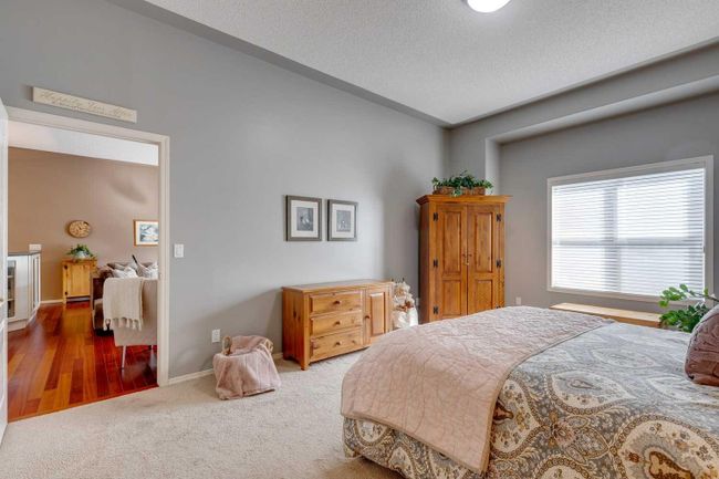22 Mt Alberta Manor Se, Home with 4 bedrooms, 3 bathrooms and 4 parking in Calgary AB | Image 17