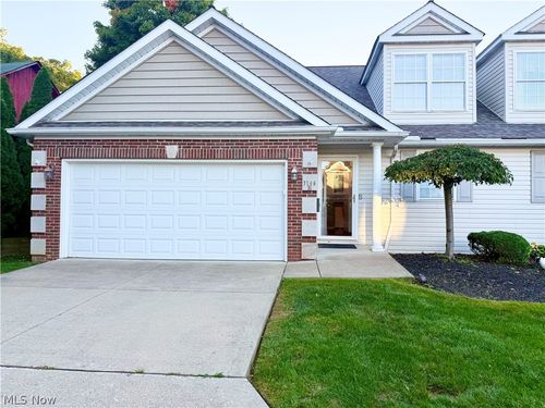 b-7146 Maple St, Mentor, OH, 44060-4934 | Card Image