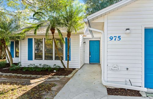 975 4th Lane, Vero Beach, FL, 32962 | Card Image