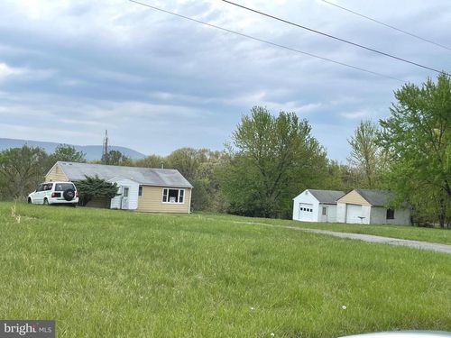 5781 Timber Ridge Rd, BERKELEY SPRINGS, WV, 25411-3337 | Card Image