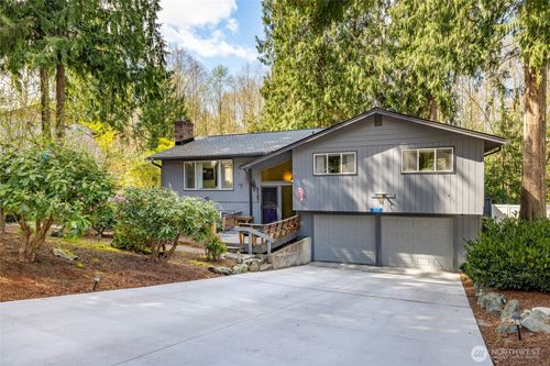 2121 S Cedar Hills Dr, Mount Vernon, WA, 98274-9000 | Card Image