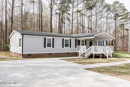 7884 Mcgregor Rd, Nashville, NC, 27856-8043 | Card Image
