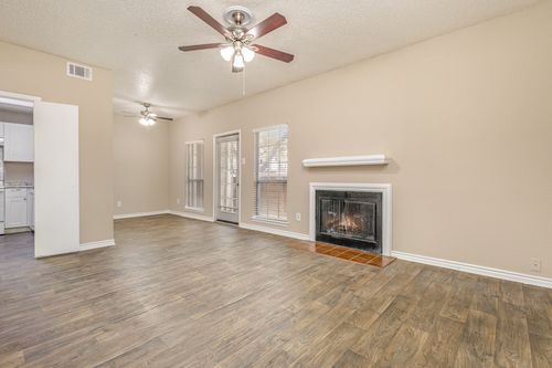 105-3643 W Northgate Dr, Irving, TX, 75038 | Card Image