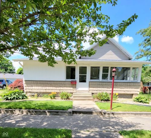 715 5th St, Covington, IN, 47932-1139 | Card Image