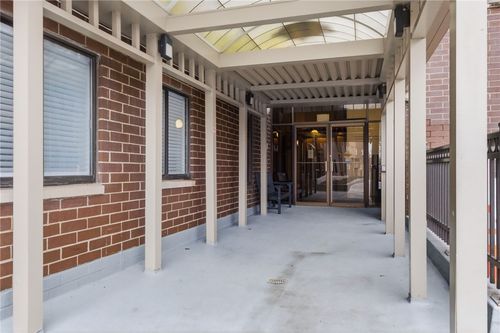 202-5600 Munhall Road, Squirrel Hill, PA, 15217 | Card Image