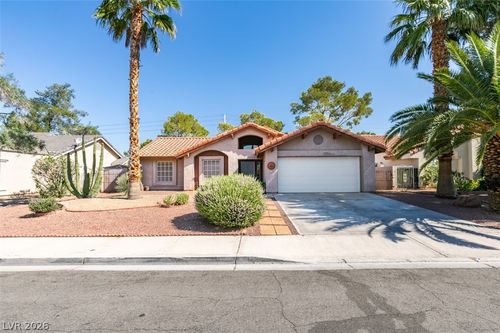 78 Chesney Dr, Henderson, NV, 89074-2701 | Card Image